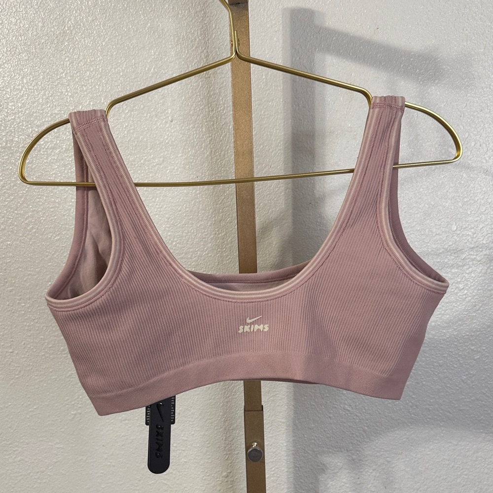 Skims x Nike- Ribbed seamless Pink micro scoop Sports Bra- XL - Picture 7 of 10